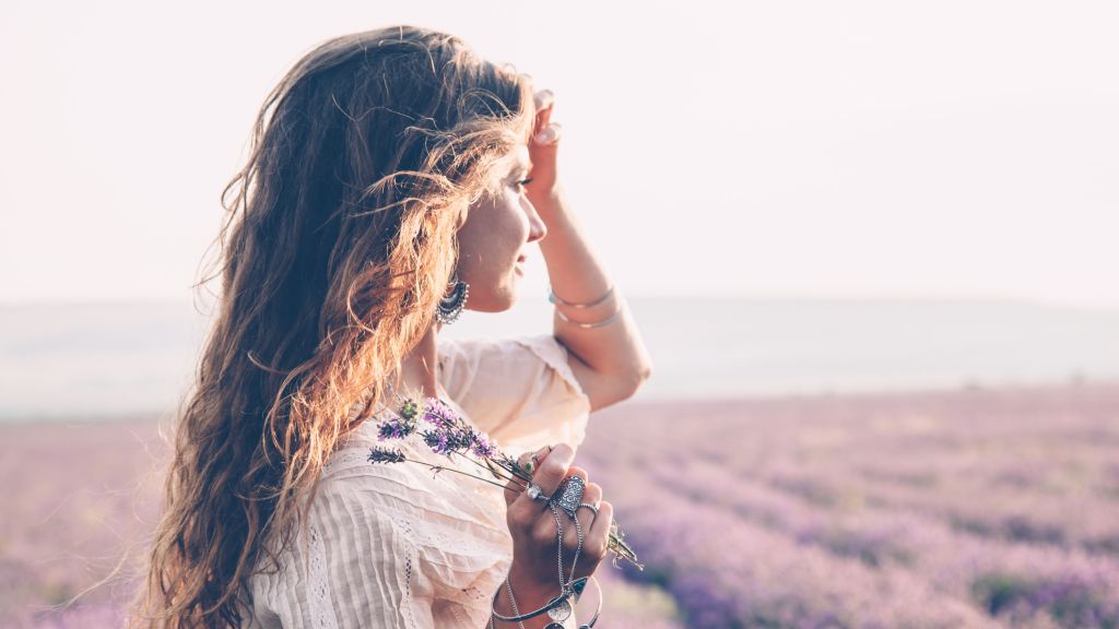 Mandy Morgan Hair Extensions | The Beauty and Charm of Messy Hairstyles